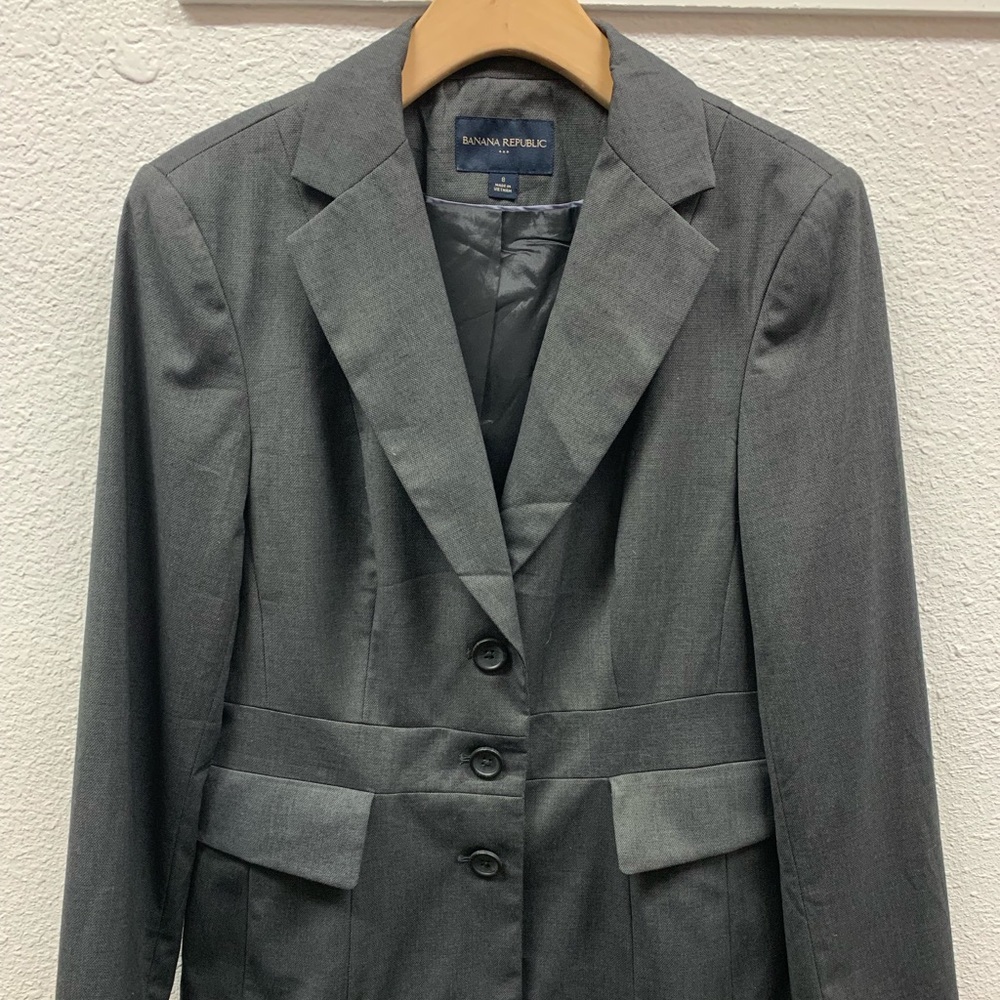 Banana republic suit